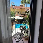 Otel Danlin 2*
