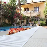 Danlin Otel 2*