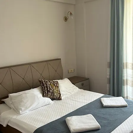 Danlin Hotell 2*