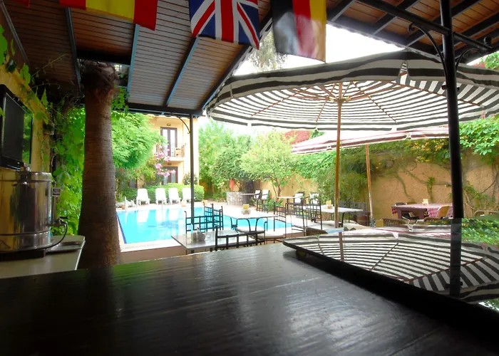 Отель Danlin 2*